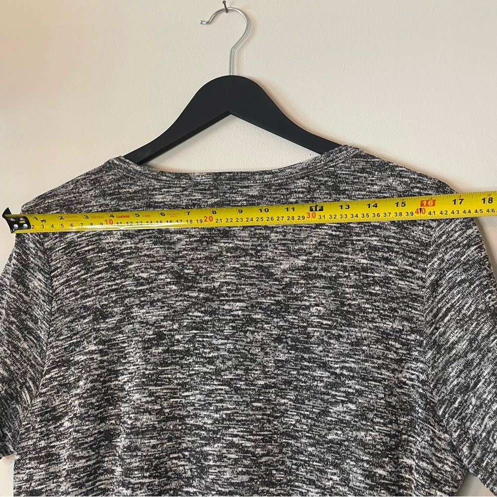 Le Chateau Charcoal and Black Textured Ruched Midi Dress - Picture 9 of 11